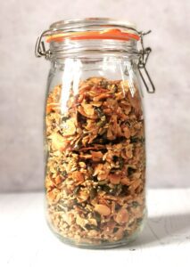 a kilner jar full of low carb granola